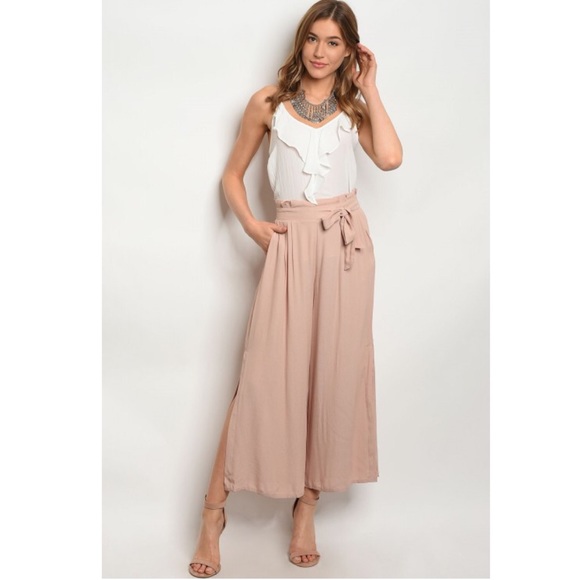🆕⭐️ Taupe Split Leg Tie Waist Cropped Pants - Picture 4 of 6